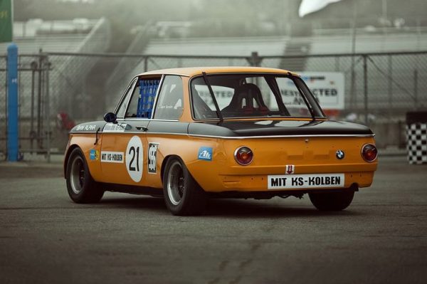 BMW-2002-66-77-Mala-Racing
