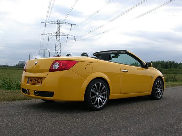 Renault-Mégane-II-Cabrio-02-05-Para-choques-Trás-RS-1