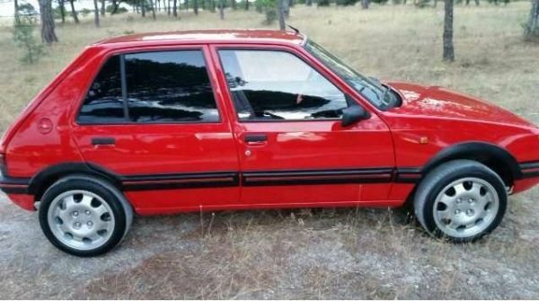 Peugeot-205-83-96-Abas-Frisos-Portas-Peugeot-205-GTI-5Portas