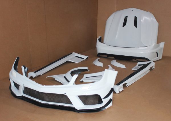 Mercedes-Benz Class C 63 AMG (2010–2016) - Kit Completo AMG Black Edition