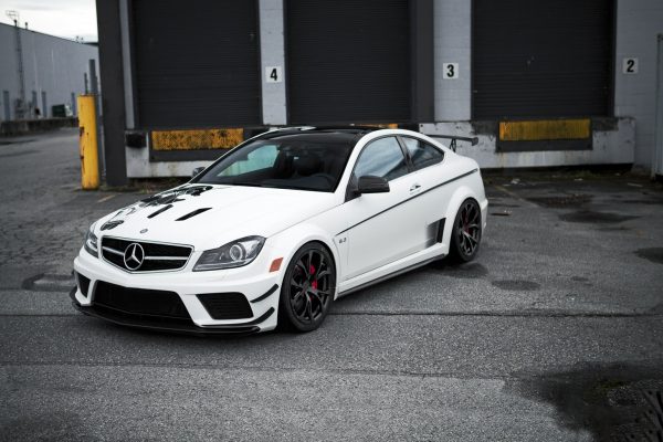 Mercedes-Benz Class C 63 AMG (2008–2015) - Para-choques Frente AMG Black Edition