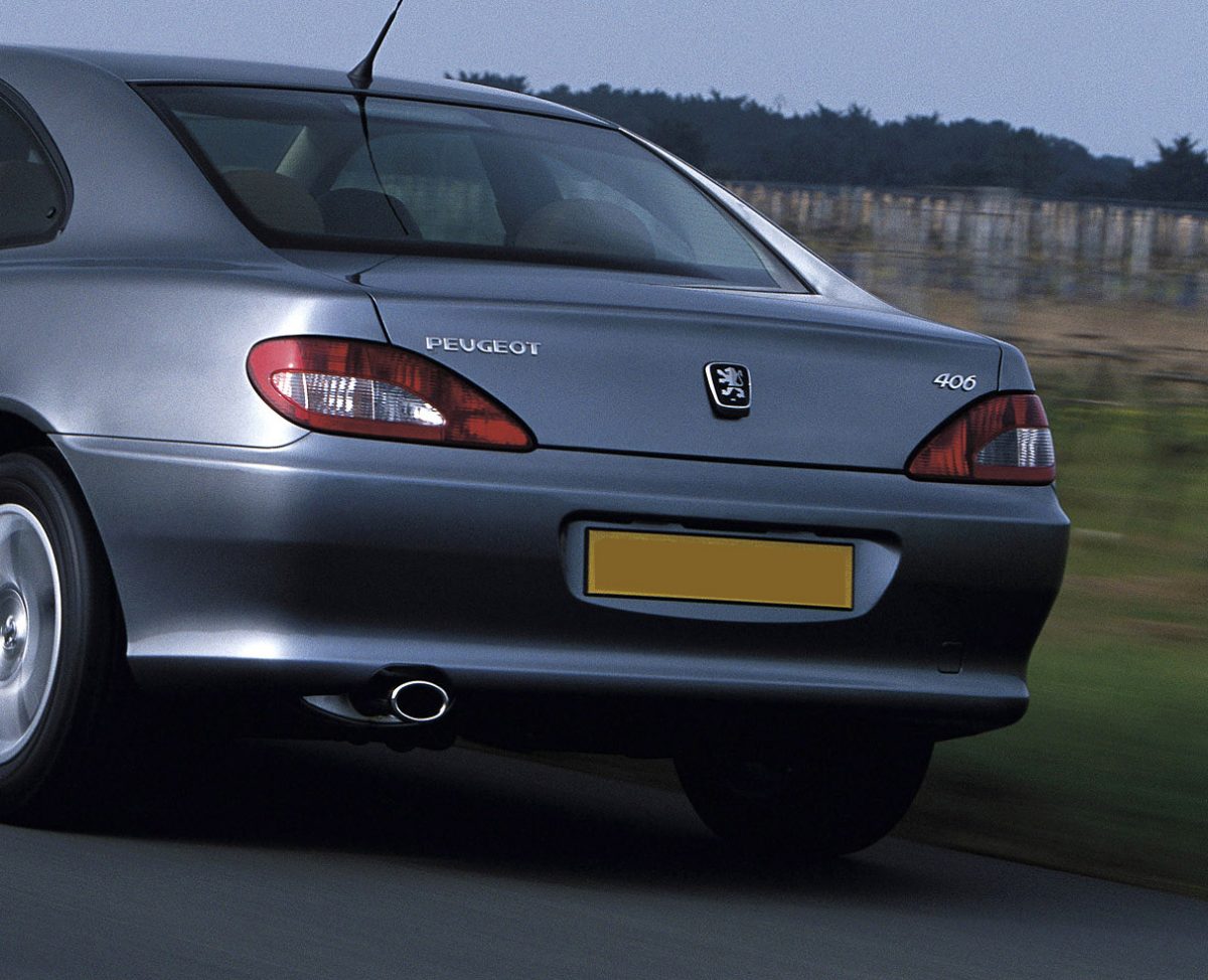 2003-Peugeot-406-Coupe-004-1536