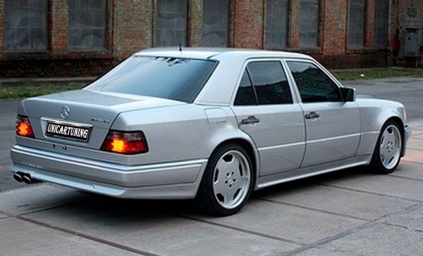 Mercedes-Benz-200-300E-W124-85-93-Kit-completo-desportivo-4-portas-2