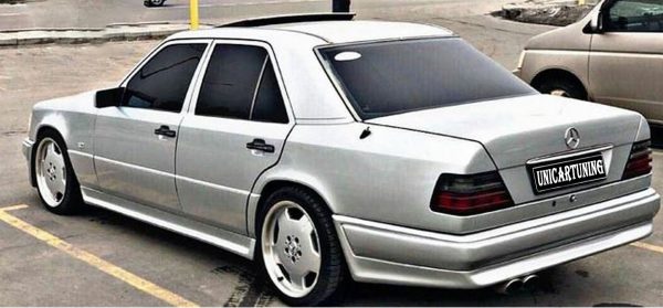 Mercedes-Benz-200-300E-W124-85-93-Kit-completo-desportivo-4-portas-4
