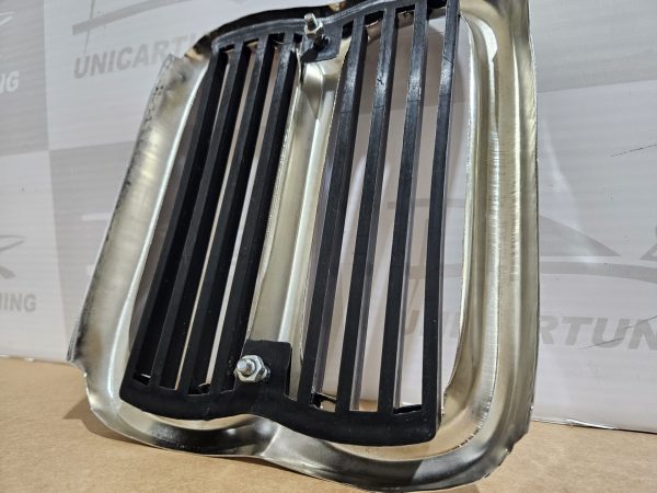 BMW 2002 2º Fase (73-77) - Grelha Frontal (Cromada) (8)