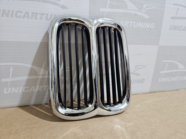 BMW 2002 2º Fase (73-77) - Grelha Frontal (Cromada) (9)