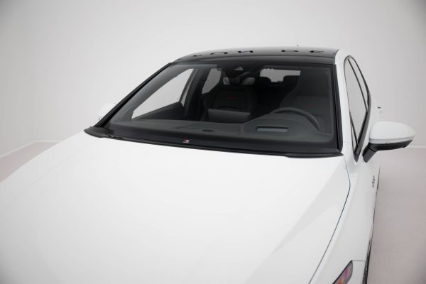 Volkswagen Golf R-Performance / GTI ClubSport Mk8 - Capot Extensão | VW-GO-8-R-BE1G | Produto Maxton Design distribuído por Unicartuning. Volkswagen Golf R-Performance / GTI ClubSport Mk8 - Capot Extensão | VW-GO-8-R-BE1G | Produto Maxton Design distribuído por Unicartuning.