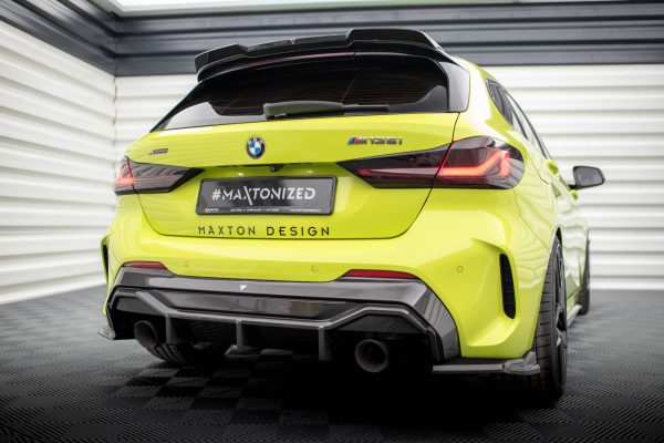 BMW 1 F40 Pack M/ M135i - Carbon Fiber Difusor traseiro V.2 | CF-BM-1-40-M-RS1O_O-245-P | Produto Maxton Design distribuído por Unicartuning. BMW 1 F40 Pack M/ M135i - Carbon Fiber Difusor traseiro V.2 | CF-BM-1-40-M-RS1O_O-245-P | Produto Maxton Design distribuído por Unicartuning.