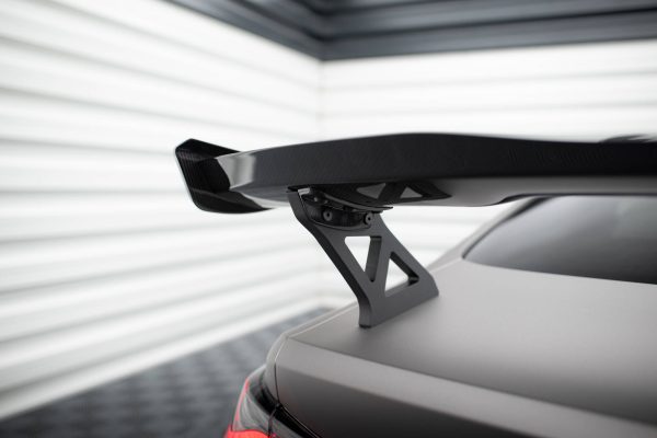 BMW M4 G82 - Carbon Fiber Aileron traseiro Wing | CF-BM-4-G82-M-H2-245-P | Produto Maxton Design distribuído por Unicartuning. BMW M4 G82 - Carbon Fiber Aileron traseiro Wing | CF-BM-4-G82-M-H2-245-P | Produto Maxton Design distribuído por Unicartuning.