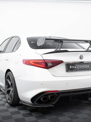 Alfa Romeo Giulia Quadrifoglio - Aileron traseiro em carbono | CF-AL-GI-1-QV-INT-245-P | Produto Maxton Design distribuído por Unicartuning. Alfa Romeo Giulia Quadrifoglio - Aileron traseiro em carbono | CF-AL-GI-1-QV-INT-245-P | Produto Maxton Design distribuído por Unicartuning.