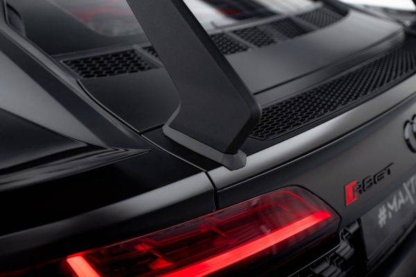 Audi R8 Mk2 - Aileron traseiro em carbono | CF-AU-R8-2F-WING4-245-P | Produto Maxton Design distribuído por Unicartuning. Audi R8 Mk2 - Aileron traseiro em carbono | CF-AU-R8-2F-WING4-245-P | Produto Maxton Design distribuído por Unicartuning.