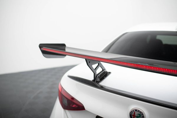 Audi A5 Coupé 8T - Aileron traseiro em carbono + LED | CF-AL-GI-1-QV-INT-245-P+LED | Produto Maxton Design distribuído por Unicartuning.