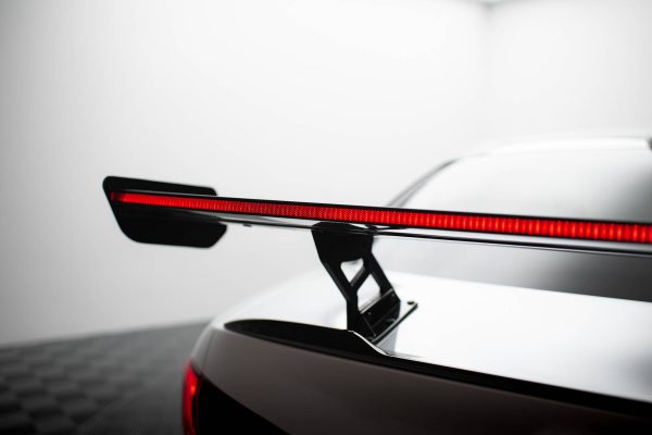 Audi A5 Coupé 8T - Aileron traseiro em carbono + LED | CF-AL-GI-1-QV-INT-245-P+LED | Produto Maxton Design distribuído por Unicartuning.