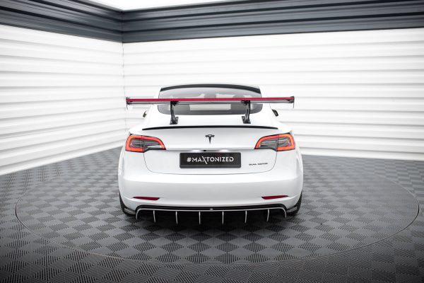 Tesla Model 3 - Aileron traseiro em carbono + LED | CF-TE-MODEL3-1-245-P+LED | Produto Maxton Design distribuído por Unicartuning.