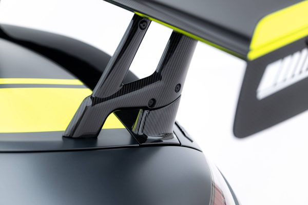 Mercedes-AMG GTR C190 (facelift) - Aileron traseiro em carbono | CF-ME-AMG-GTR-1F-WING4-245-P | Produto Maxton Design distribuído por Unicartuning. Mercedes-AMG GTR C190 (facelift) - Aileron traseiro em carbono | CF-ME-AMG-GTR-1F-WING4-245-P | Produto Maxton Design distribuído por Unicartuning.