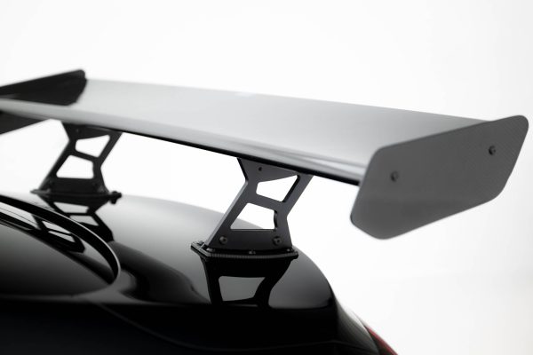 Porsche 718 Cayman 982c - Aileron traseiro em carbono V.2 + LED | CF-ME-CLE-236-WING5-245-P-2+LED | Produto Maxton Design distribuído por Unicartuning. Porsche 718 Cayman 982c - Aileron traseiro em carbono V.2 + LED | CF-ME-CLE-236-WING5-245-P-2+LED | Produto Maxton Design distribuído por Unicartuning.