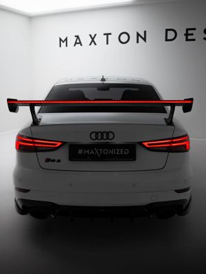 Audi A3 / A3 S-Line / S3 / RS3 Sedan 8V / 8V (facelift) - Aileron traseiro em carbono com suportes + LED | CF-AU-S3-8V-S-WING5-EXT-245-P+LED | Produto Maxton Design distribuído por Unicartuning. Audi A3 / A3 S-Line / S3 / RS3 Sedan 8V / 8V (facelift) - Aileron traseiro em carbono com suportes + LED | CF-AU-S3-8V-S-WING5-EXT-245-P+LED | Produto Maxton Design distribuído por Unicartuning.