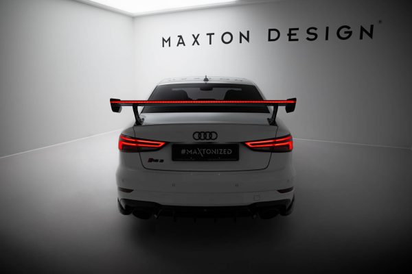 Audi A3 / A3 S-Line / S3 / RS3 Sedan 8V / 8V (facelift) - Aileron traseiro em carbono com suportes + LED | CF-AU-S3-8V-S-WING5-EXT-245-P+LED | Produto Maxton Design distribuído por Unicartuning. Audi A3 / A3 S-Line / S3 / RS3 Sedan 8V / 8V (facelift) - Aileron traseiro em carbono com suportes + LED | CF-AU-S3-8V-S-WING5-EXT-245-P+LED | Produto Maxton Design distribuído por Unicartuning.