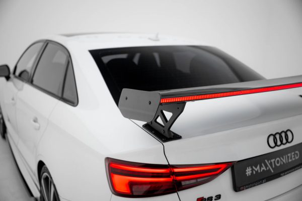 Audi A3 / A3 S-Line / S3 / RS3 Sedan 8V / 8V (facelift) - Aileron traseiro em carbono com suportes + LED | CF-AU-S3-8V-S-WING5-EXT-245-P+LED | Produto Maxton Design distribuído por Unicartuning. Audi A3 / A3 S-Line / S3 / RS3 Sedan 8V / 8V (facelift) - Aileron traseiro em carbono com suportes + LED | CF-AU-S3-8V-S-WING5-EXT-245-P+LED | Produto Maxton Design distribuído por Unicartuning.