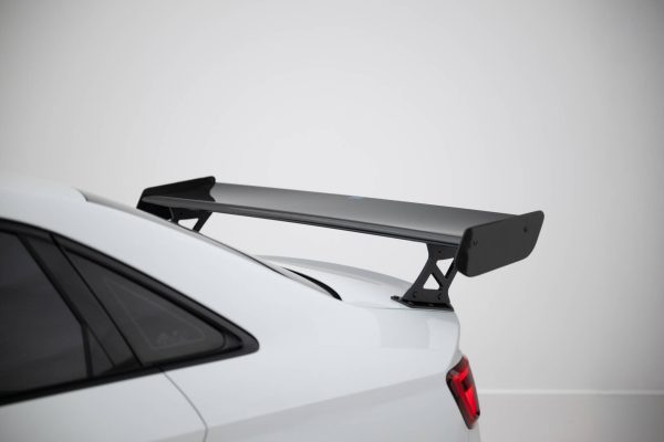Audi A3 / A3 S-Line / S3 / RS3 Sedan 8V / 8V (facelift) - Aileron traseiro em carbono com suportes + LED | CF-AU-S3-8V-S-WING5-EXT-245-P+LED | Produto Maxton Design distribuído por Unicartuning. Audi A3 / A3 S-Line / S3 / RS3 Sedan 8V / 8V (facelift) - Aileron traseiro em carbono com suportes + LED | CF-AU-S3-8V-S-WING5-EXT-245-P+LED | Produto Maxton Design distribuído por Unicartuning.