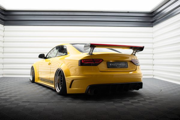 Audi A5 Coupé 8T - Aileron traseiro em carbono com suportes + LED | CF-AU-A5-1-WING5-EXT-245-P+LED | Produto Maxton Design distribuído por Unicartuning. Audi A5 Coupé 8T - Aileron traseiro em carbono com suportes + LED | CF-AU-A5-1-WING5-EXT-245-P+LED | Produto Maxton Design distribuído por Unicartuning.