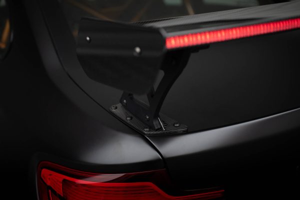 pol_po_Carbon-Spoiler-With-External-Brackets-Uprights-LED-BMW-M2-F87-2-2-M-Pack-F22-20822_12 BMW M2 F87 / 2 / 2 Pack M F22 - Aileron traseiro em carbono com suportes + LED