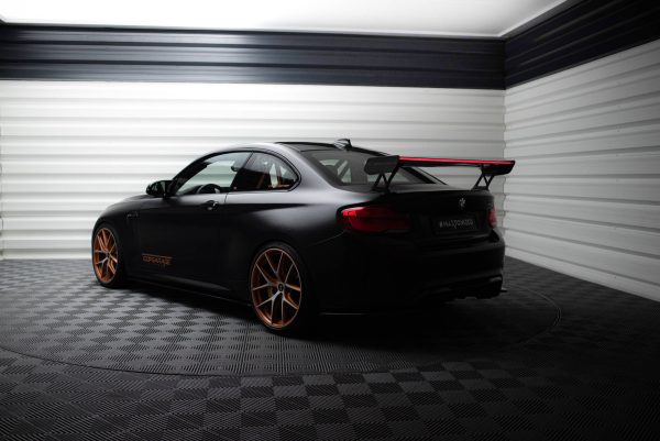 BMW M2 F87 / 2 / 2 Pack M F22 - Aileron traseiro em carbono com suportes + LED | CF-BM-M2-F87-WING5-EXT-245-P+LED | Produto Maxton Design distribuído por Unicartuning. BMW M2 F87 / 2 / 2 Pack M F22 - Aileron traseiro em carbono com suportes + LED | CF-BM-M2-F87-WING5-EXT-245-P+LED | Produto Maxton Design distribuído por Unicartuning.