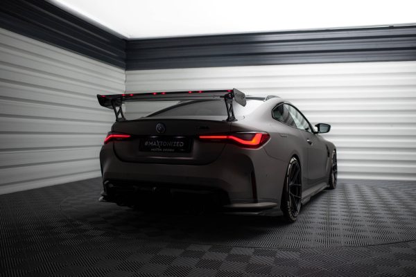 BMW M4 G82 / G82 (facelift) / M440i / 4 Pack M G22 / G22 (facelift) - Aileron traseiro em carbono com suportes + LED | CF-BM-4-G82-M-WING5-EXT-245-P+LED | Produto Maxton Design distribuído por Unicartuning. BMW M4 G82 / G82 (facelift) / M440i / 4 Pack M G22 / G22 (facelift) - Aileron traseiro em carbono com suportes + LED | CF-BM-4-G82-M-WING5-EXT-245-P+LED | Produto Maxton Design distribuído por Unicartuning.