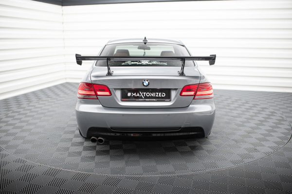 BMW 3 / M3 Coupé E92 - Aileron traseiro em carbono com suportes | CF-BM-3-92-WING5-INT-245-P | Produto Maxton Design distribuído por Unicartuning.