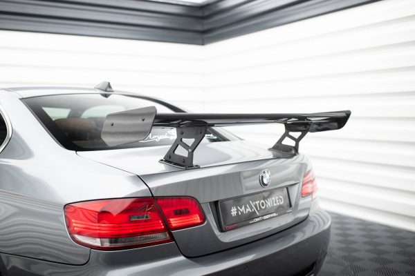 BMW 3 / M3 Coupé E92 - Aileron traseiro em carbono com suportes | CF-BM-3-92-WING5-INT-245-P | Produto Maxton Design distribuído por Unicartuning.