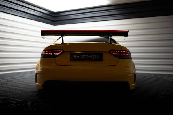 Audi A5 Coupé 8T - Aileron traseiro em carbono com suportes + LED | CF-AU-A5-1-WING5-INT-245-P+LED | Produto Maxton Design distribuído por Unicartuning. Audi A5 Coupé 8T - Aileron traseiro em carbono com suportes + LED | CF-AU-A5-1-WING5-INT-245-P+LED | Produto Maxton Design distribuído por Unicartuning.