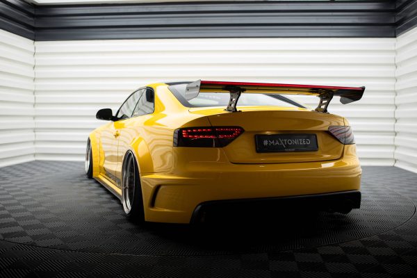 Audi A5 Coupé 8T - Aileron traseiro em carbono com suportes + LED | CF-AU-A5-1-WING5-INT-245-P+LED | Produto Maxton Design distribuído por Unicartuning. Audi A5 Coupé 8T - Aileron traseiro em carbono com suportes + LED | CF-AU-A5-1-WING5-INT-245-P+LED | Produto Maxton Design distribuído por Unicartuning.