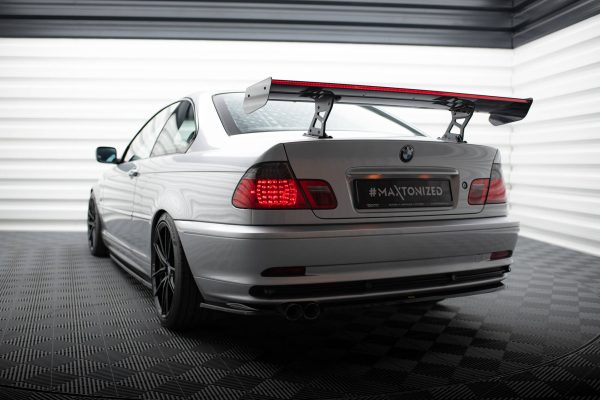 BMW 3 / M3 Coupé E92 - Aileron traseiro em carbono com suportes + LED | CF-BM-3-46-C-WING5-INT-245-P+LED | Produto Maxton Design distribuído por Unicartuning. BMW 3 / M3 Coupé E92 - Aileron traseiro em carbono com suportes + LED | CF-BM-3-46-C-WING5-INT-245-P+LED | Produto Maxton Design distribuído por Unicartuning.