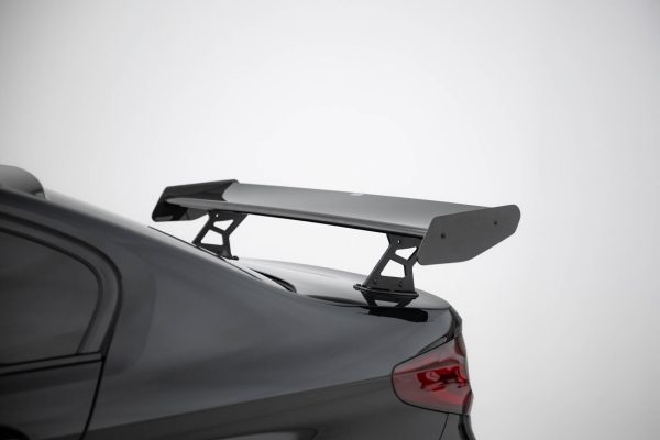 BMW 5 / M5 Sedan G30 / F90 - Aileron traseiro em carbono com suportes + LED | CF-BM-5-G30-MPACK-WING5-INT-245-P+LED | Produto Maxton Design distribuído por Unicartuning. BMW 5 / M5 Sedan G30 / F90 - Aileron traseiro em carbono com suportes + LED | CF-BM-5-G30-MPACK-WING5-INT-245-P+LED | Produto Maxton Design distribuído por Unicartuning.