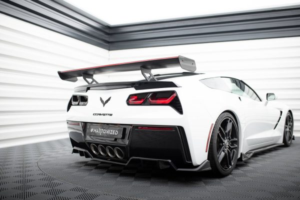 Chevrolet Corvette C8 - Aileron traseiro em carbono com suportes + LED | CF-CH-CO-C7-WING5-INT-245-P+LED | Produto Maxton Design distribuído por Unicartuning. Chevrolet Corvette C8 - Aileron traseiro em carbono com suportes + LED | CF-CH-CO-C7-WING5-INT-245-P+LED | Produto Maxton Design distribuído por Unicartuning.