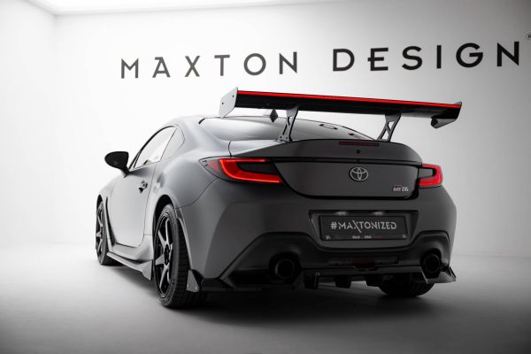 Toyota GR86 / Subaru BRZ Mk2 - Aileron traseiro em carbono com suportes + LED | CF-TO-GR86-1-WING5-INT-245-P-2+LED | Produto Maxton Design distribuído por Unicartuning.