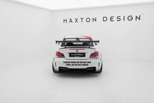 BMW 1 M E82 - Aileron traseiro em carbono com suportes V.1 | CF-BM-1-82-M-WING5-INT-245-P-1 | Produto Maxton Design distribuído por Unicartuning.
