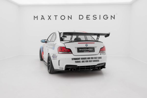 BMW 1 M E82 - Aileron traseiro em carbono com suportes V.1 | CF-BM-1-82-M-WING5-INT-245-P-1 | Produto Maxton Design distribuído por Unicartuning.
