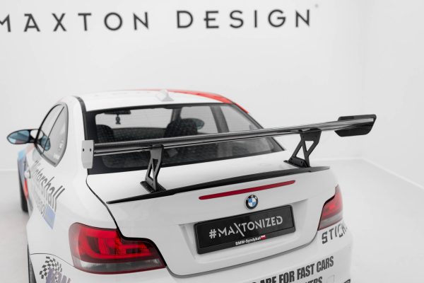 BMW 1 M E82 - Aileron traseiro em carbono com suportes V.1 | CF-BM-1-82-M-WING5-INT-245-P-1 | Produto Maxton Design distribuído por Unicartuning.