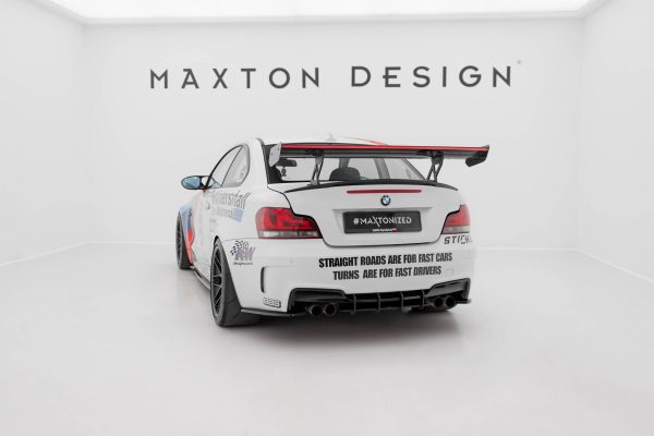 BMW 1 M E82 - Aileron traseiro em carbono com suportes V.1 + LED | CF-BM-1-82-M-WING5-INT-245-P-1+LED | Produto Maxton Design distribuído por Unicartuning.