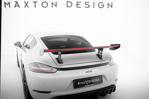 Porsche 718 Cayman 982c - Aileron traseiro em carbono com suportes V.1 + LED | CF-PO-CA-718-GTS-WING5-INT-245-P+LED-1 | Produto Maxton Design distribuído por Unicartuning. Porsche 718 Cayman 982c - Aileron traseiro em carbono com suportes V.1 + LED | CF-PO-CA-718-GTS-WING5-INT-245-P+LED-1 | Produto Maxton Design distribuído por Unicartuning.