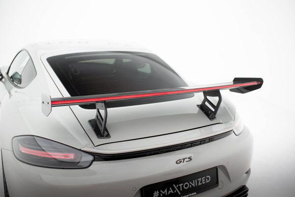 Porsche 718 Cayman 982c - Aileron traseiro em carbono com suportes V.2 + LED | CF-PO-CA-718-GTS-WING5-INT-245-P+LED-2 | Produto Maxton Design distribuído por Unicartuning.