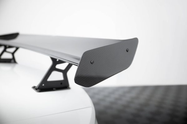 Volkswagen Jetta Gli Mk7 - Aileron traseiro em carbono com suportes | CF-VW-JE-7-GLI-WING5-INT-245-P | Produto Maxton Design distribuído por Unicartuning. Volkswagen Jetta Gli Mk7 - Aileron traseiro em carbono com suportes | CF-VW-JE-7-GLI-WING5-INT-245-P | Produto Maxton Design distribuído por Unicartuning.