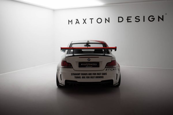 BMW 3 Coupé E46 - Aileron traseiro em carbono + LED | CF-BM-1-82-M-WING5-UPP-245-P+LED | Produto Maxton Design distribuído por Unicartuning. BMW 3 Coupé E46 - Aileron traseiro em carbono + LED | CF-BM-1-82-M-WING5-UPP-245-P+LED | Produto Maxton Design distribuído por Unicartuning.