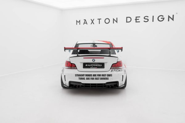 BMW 3 Coupé E46 - Aileron traseiro em carbono + LED | CF-BM-1-82-M-WING5-UPP-245-P+LED | Produto Maxton Design distribuído por Unicartuning. BMW 3 Coupé E46 - Aileron traseiro em carbono + LED | CF-BM-1-82-M-WING5-UPP-245-P+LED | Produto Maxton Design distribuído por Unicartuning.