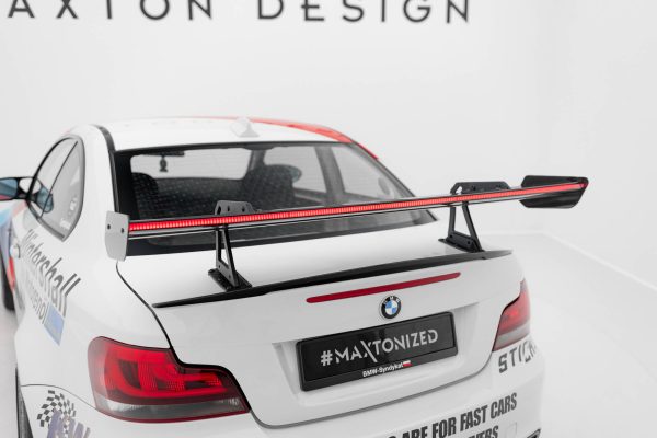 BMW 3 Coupé E46 - Aileron traseiro em carbono + LED | CF-BM-1-82-M-WING5-UPP-245-P+LED | Produto Maxton Design distribuído por Unicartuning. BMW 3 Coupé E46 - Aileron traseiro em carbono + LED | CF-BM-1-82-M-WING5-UPP-245-P+LED | Produto Maxton Design distribuído por Unicartuning.