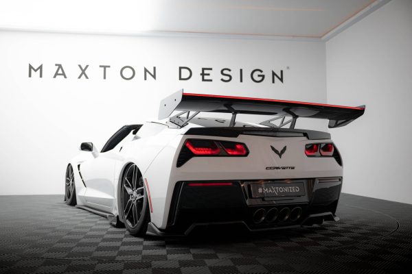 Chevrolet Corvette Stingray / Grand Sport C7 - Aileron traseiro em carbono + LED | CF-CH-CO-C7-WING4-UPP-245-P+LED | Produto Maxton Design distribuído por Unicartuning.