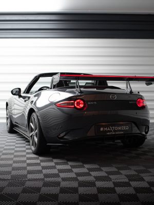 Mercedes-AMG GT C C190 (facelift) - Aileron traseiro em carbono + LED | CF-MA-MX5-4-WING5-UPP-245-P+LED | Produto Maxton Design distribuído por Unicartuning.