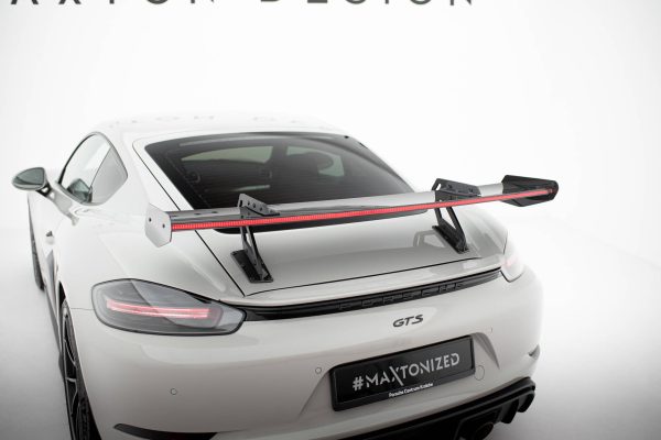 Porsche 718 Cayman 982c - Aileron traseiro em carbono V.1 + LED | CF-PO-CA-718-GTS-WING5-UPP-245-P+LED-1 | Produto Maxton Design distribuído por Unicartuning. Porsche 718 Cayman 982c - Aileron traseiro em carbono V.1 + LED | CF-PO-CA-718-GTS-WING5-UPP-245-P+LED-1 | Produto Maxton Design distribuído por Unicartuning.