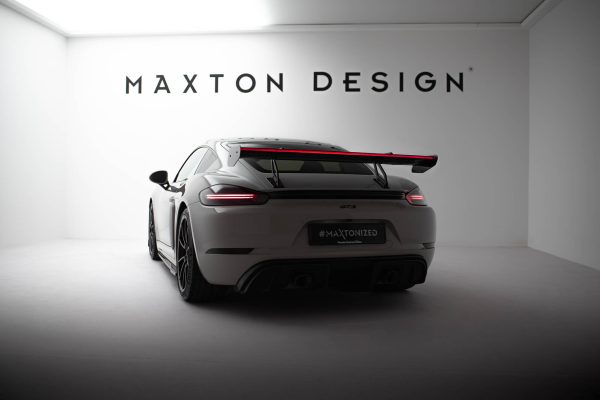 Porsche 718 Cayman 982c - Aileron traseiro em carbono V.2 + LED | CF-PO-CA-718-GTS-WING5-UPP-245-P+LED-2 | Produto Maxton Design distribuído por Unicartuning. Porsche 718 Cayman 982c - Aileron traseiro em carbono V.2 + LED | CF-PO-CA-718-GTS-WING5-UPP-245-P+LED-2 | Produto Maxton Design distribuído por Unicartuning.